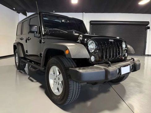 Used 2016 Jeep Wrangler Unlimited Sport w/ Quick Order Package 24S AWD/4WD image 3