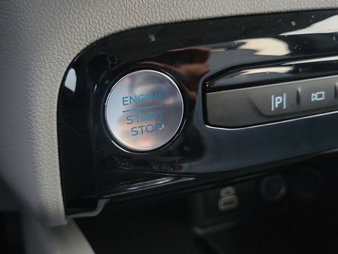 Used 2024 Ford Escape Platinum w/ Premium Technology Package AWD/4WD image 23