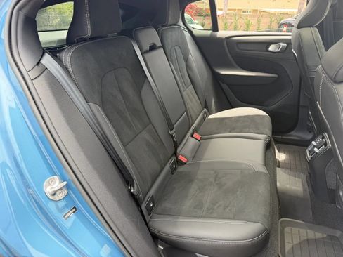 Used 2023 Volvo C40 P8 Recharge Plus w/ Protection Package Premier AWD/4WD image 28
