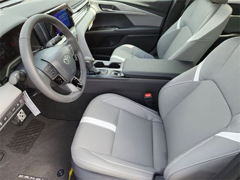 New 2026 Toyota Camry SE image 9