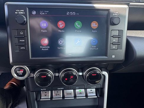 Used 2025 Toyota GR86 w/ ALL Weather Mat Package (TMS) RWD image 11