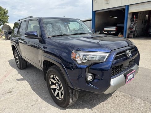 Used 2024 Toyota 4Runner TRD Off-Road Premium AWD/4WD image 11