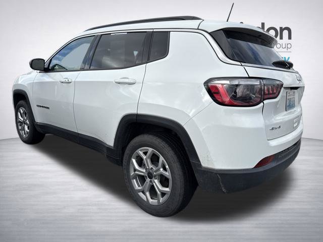 Used 2025 Jeep Compass Latitude AWD/4WD image 12
