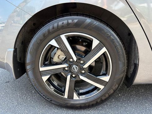Used 2024 Nissan Sentra SV FWD image 24