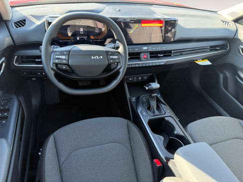 New 2025 Kia K4 LXS image 15