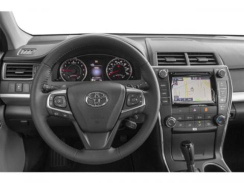 Used 2015 Toyota Camry SE image 10