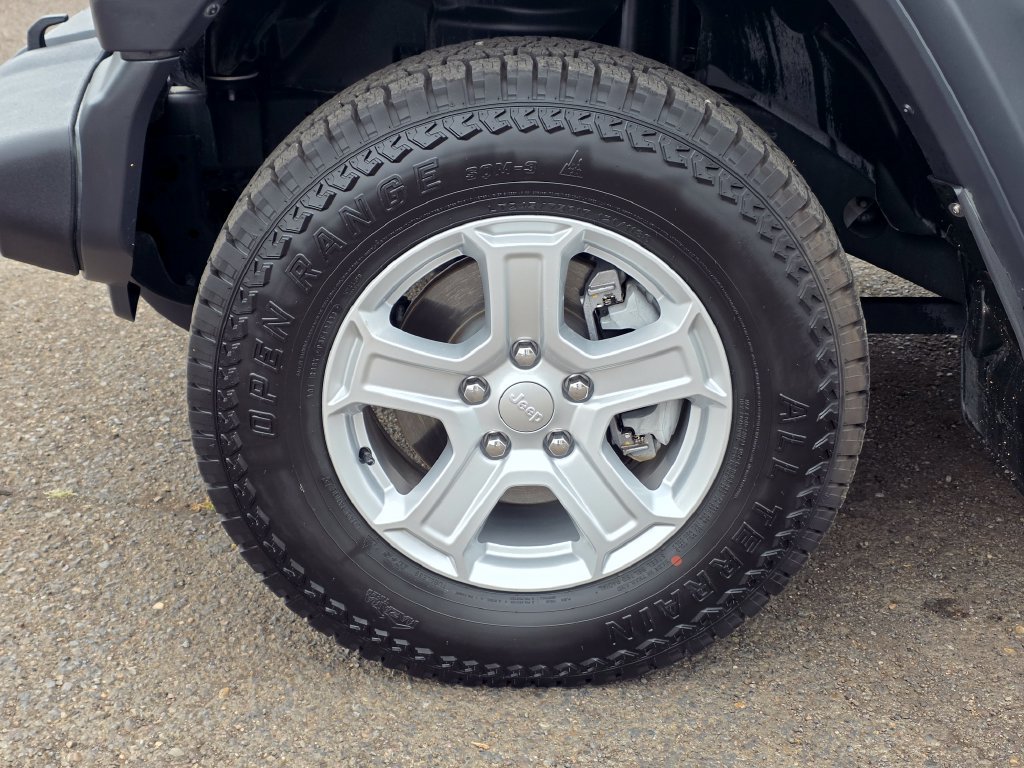 Used 2019 Jeep Wrangler Sport AWD/4WD image 32
