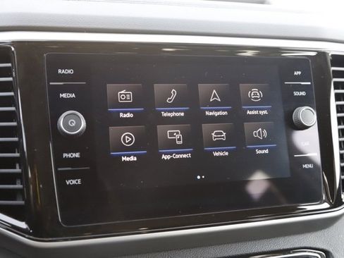 Used 2023 Volkswagen Atlas SE w/ Black Wheel Package image 26