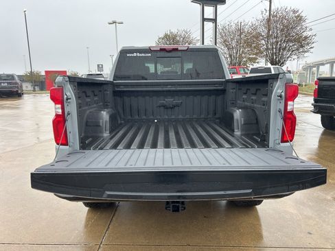 Used 2025 Chevrolet Silverado 1500 ZR2 w/ Technology Package image 7