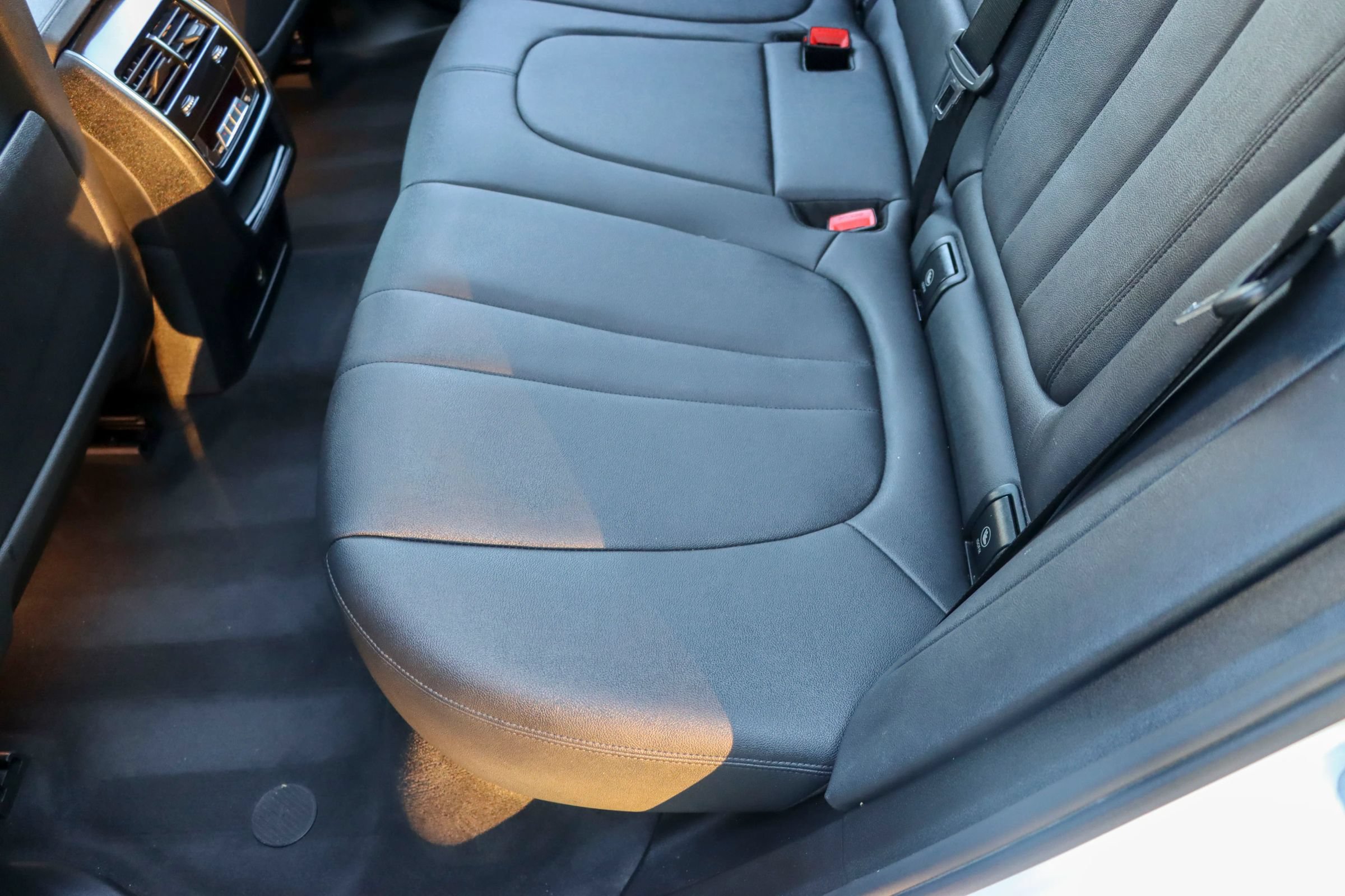 Used 2019 BMW X5 xDrive40i w/ Convenience Package AWD/4WD image 18