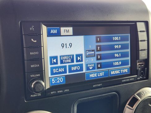 Used 2014 Jeep Wrangler Rubicon image 20