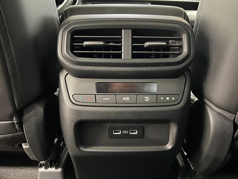 New 2025 Honda Pilot Touring image 34