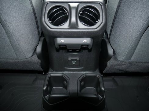 Used 2024 Jeep Gladiator Sport image 27