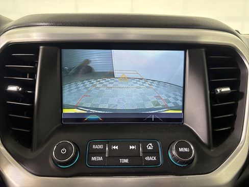 Used 2019 GMC Acadia SLT FWD image 17