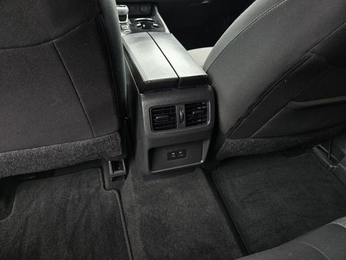 Certified 2023 Nissan Rogue SV FWD image 13