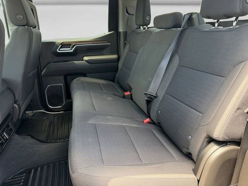 Used 2022 Chevrolet Silverado 1500 LT AWD/4WD image 14