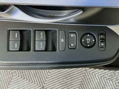 Used 2018 Honda CR-V EX image 20