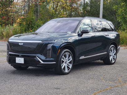 New 2026 Cadillac Vistiq Luxury w/ LPO, Floor Liner Package