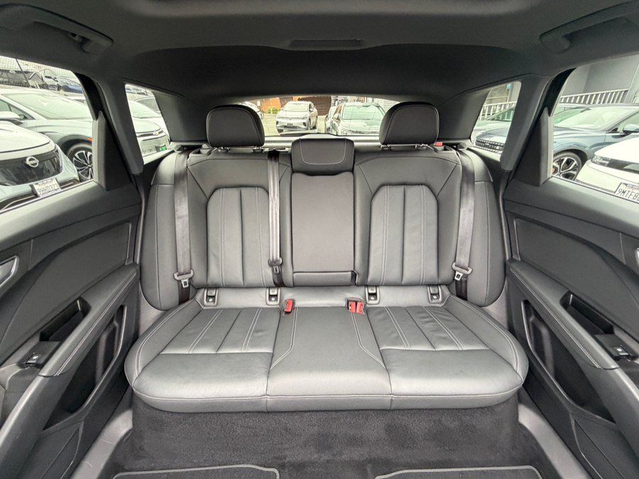 Used 2023 Audi Q4 e-tron Premium Plus w/ Premium Plus AWD/4WD image 37