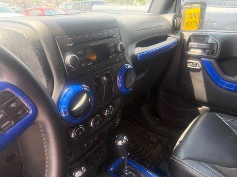 Used 2017 Jeep Wrangler Sport AWD/4WD image 10
