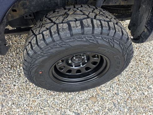 Used 2005 Toyota Tacoma 4x4 Double Cab image 25