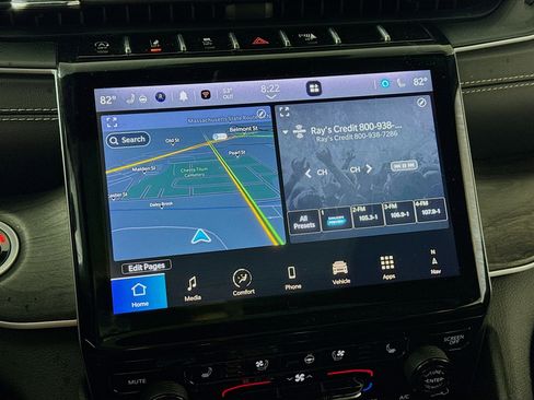 Used 2024 Jeep Grand Cherokee L Limited w/ Luxury Tech Group II image 18