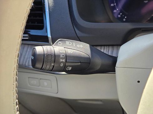 Used 2024 Volvo XC90 T8 Plus w/ Protection Package Premier image 21