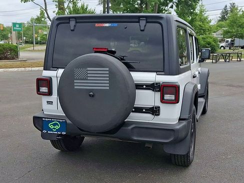 Used 2018 Jeep Wrangler Unlimited Sport AWD/4WD image 2