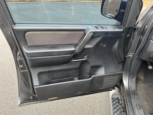 Used 2008 Nissan Titan XE image 7