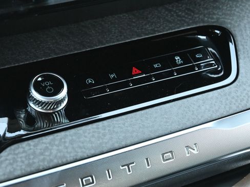 New 2026 Ford Expedition Tremor image 27