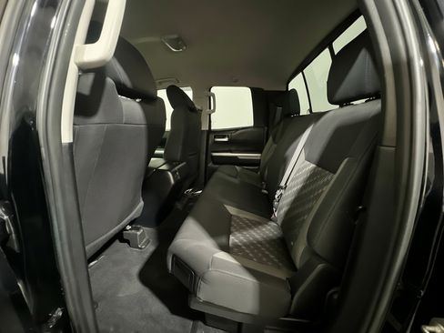 Used 2018 Toyota Tundra SR5 w/ SR5 Upgrade Package AWD/4WD image 16