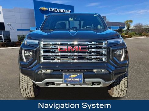 Used 2023 GMC Canyon Denali image 3