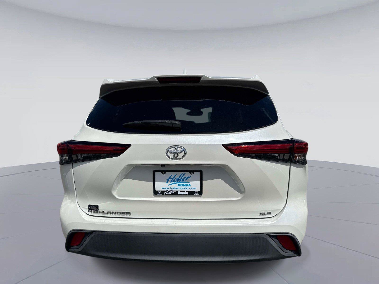 Used 2021 Toyota Highlander XLE FWD image 5