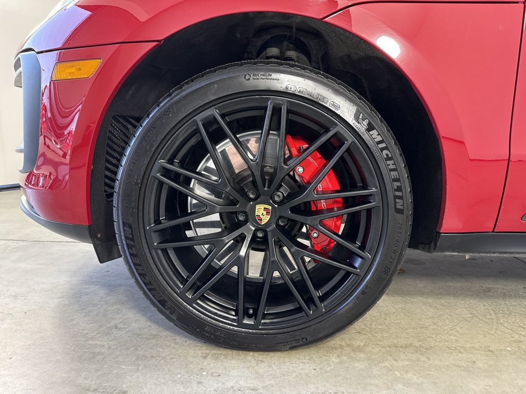 Certified 2024 Porsche Macan GTS AWD/4WD image 13