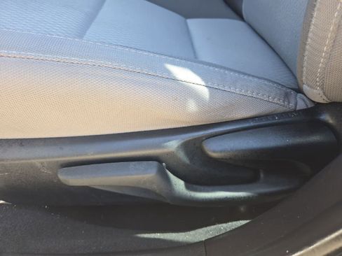 Used 2017 Toyota Corolla LE image 15