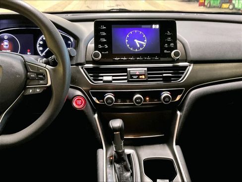 Used 2019 Honda Accord LX image 18