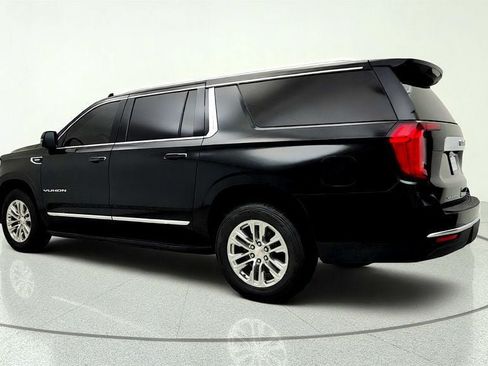 Used 2023 GMC Yukon XL SLT w/ SLT Premium Package AWD/4WD image 7