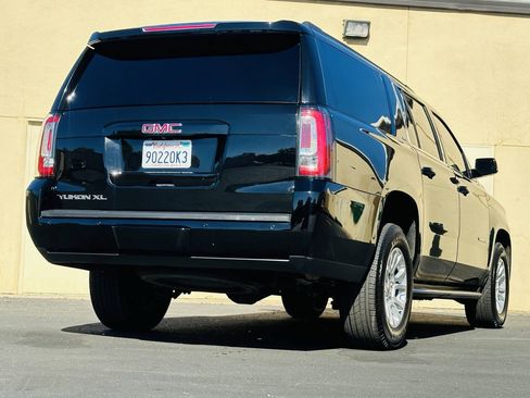 Used 2020 GMC Yukon XL SLT AWD/4WD image 9