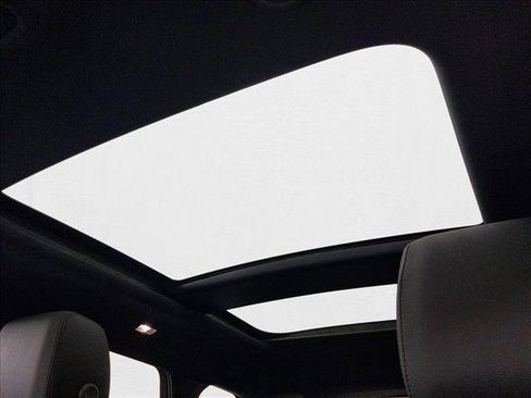 New 2026 Land Rover Range Rover Evoque Dynamic SE image 15