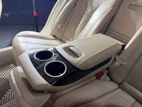 Used 2014 Mercedes-Benz S 550 Sedan image 24