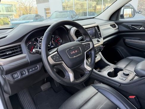 Used 2023 GMC Acadia Denali image 14