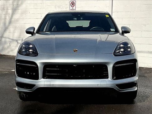 Certified 2022 Porsche Cayenne GTS image 8