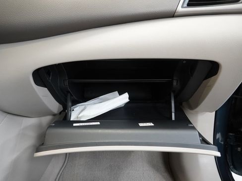 Used 2014 Nissan Sentra SL w/ Premium Package FWD image 35