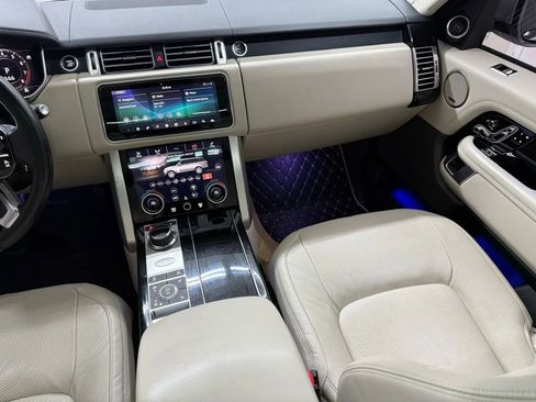 Used 2020 Land Rover Range Rover HSE image 12