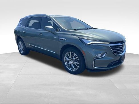 Used 2023 Buick Enclave Essence w/ Experience Buick Package AWD/4WD image 8