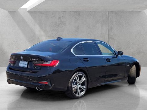 Used 2022 BMW 330e w/ Premium Package RWD image 4