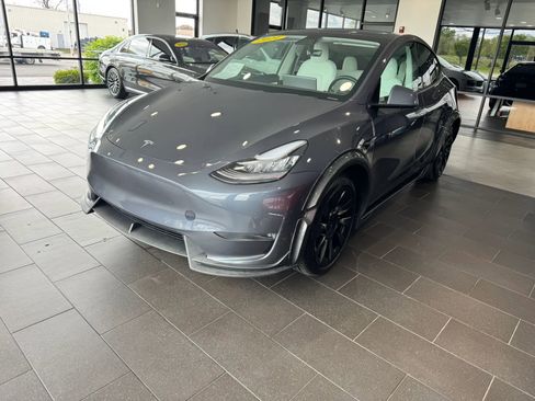 Used 2021 Tesla Model Y Long Range AWD/4WD image 4