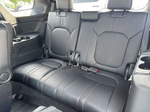 Used 2025 Honda Pilot TrailSport image 40