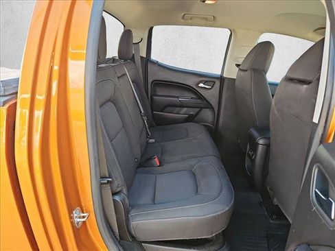 Used 2017 Chevrolet Colorado LT AWD/4WD image 25