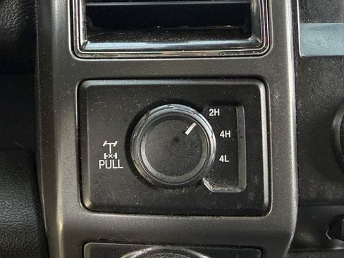 Used 2017 Ford F150 XLT w/ Equipment Group 302A Luxury AWD/4WD image 22